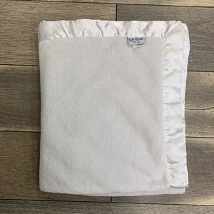Kyle & Deena Plush Baby Blanket Satin Trim Edge Light Gray Color